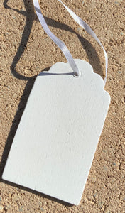 Adorno de etiqueta de regalo de madera contrachapada