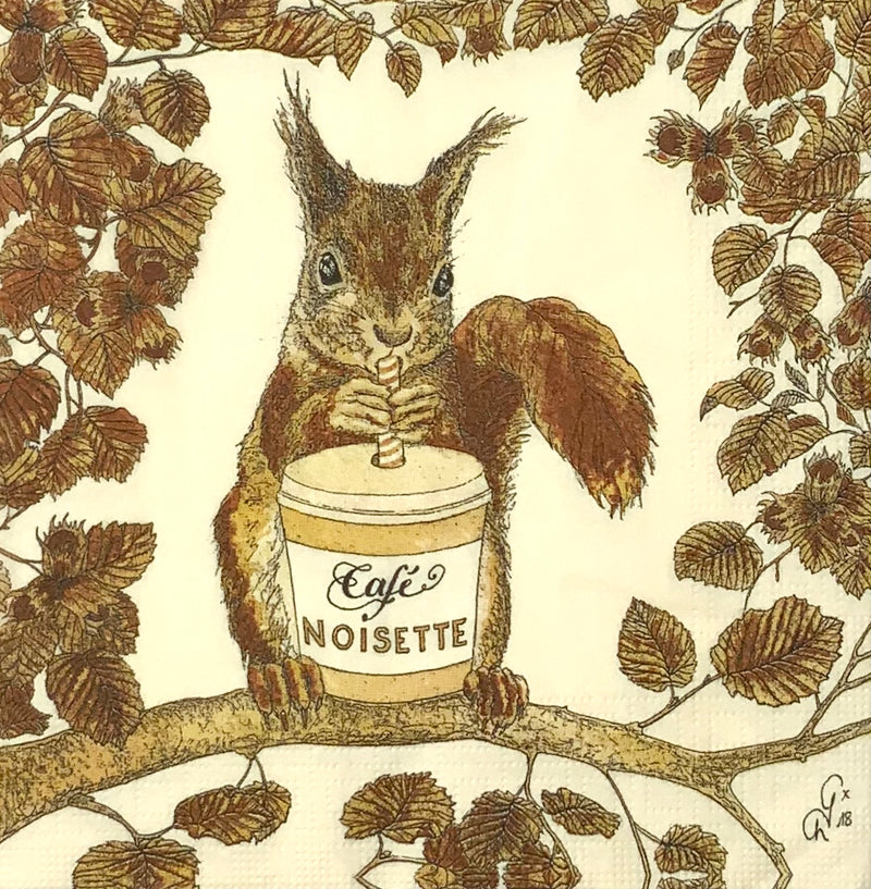 Eichhörnchen beim Cafe Noisette trinken